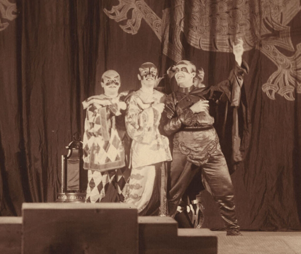 Heinrich Tessmer als Pang, Otto Sigmund als Pong und Paul Schöffler als Ping bei der Deutschen Erstaufführung von »Turandot« am 4.7.1926