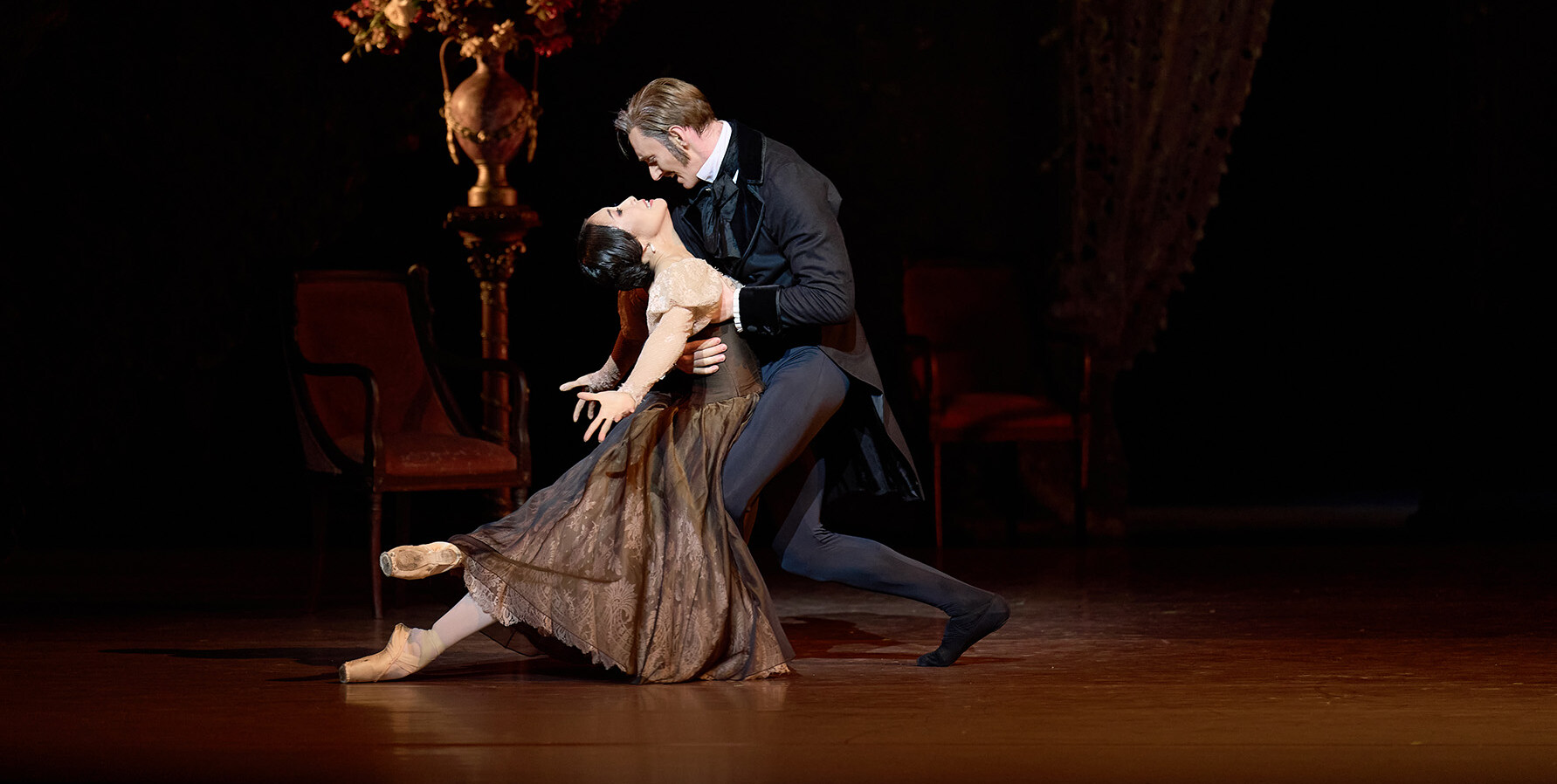 „Onegin“ © Semperoper Dresden, Foto: Admill Kuyler Szene „Onegin“