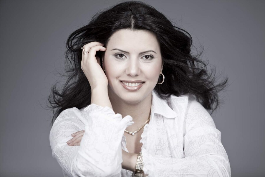 Hrachuhi Bassenz © Ludwig Olah