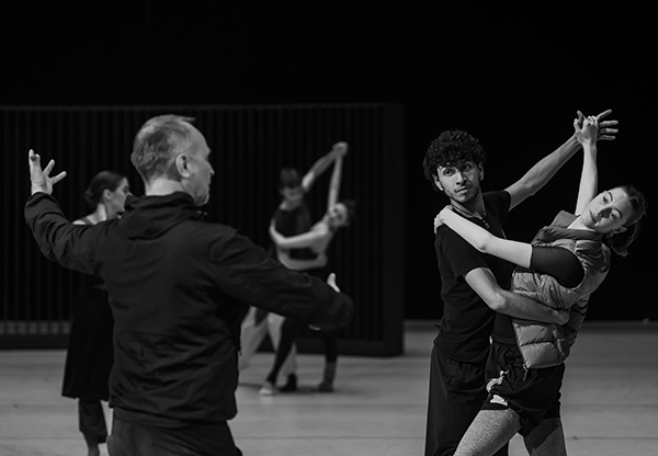Johan Inger, Moisés Carrada Palmeros © Semperoper Dresden/Nicholas MacKay